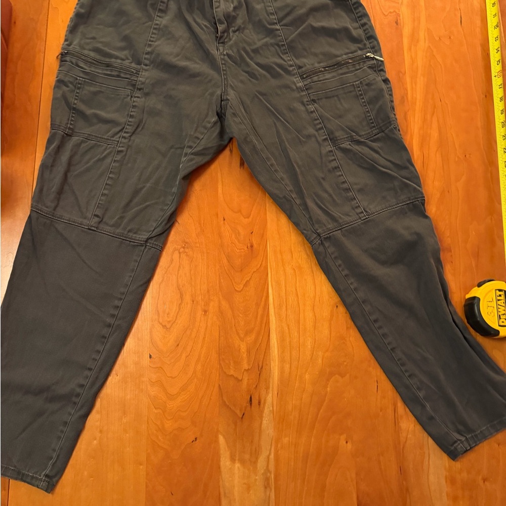 Supplies by Unionbay Skinny Cargo Pants 16 33W Charcoal Gray Zip Pocket Stretch - Picture 5 of 15